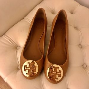 Tory Burch Leather Reva Flat size 8.5